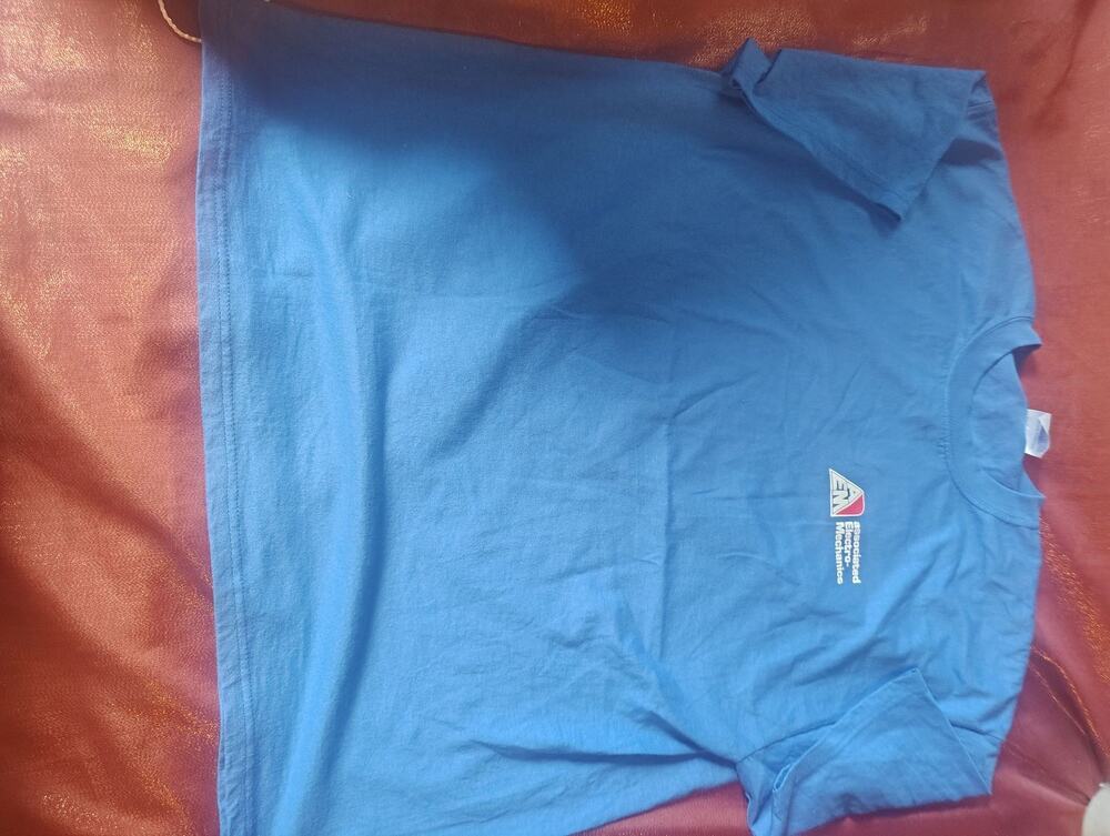 Hanes T-Shirt Mens XL Heavyweight 50/50 Blue Short Sleeve Crew Chest Logo Tee